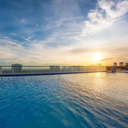 Ghl Collection Barranquilla Hotel מראה חיצוני תמונה Infinity pool at the rooftop of the hotel