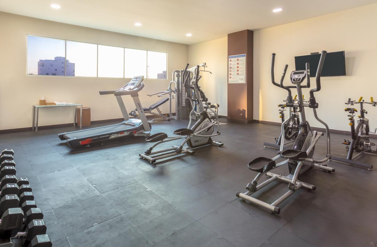 Ghl Collection Barranquilla Hotel מראה חיצוני תמונה A gym at a hotel